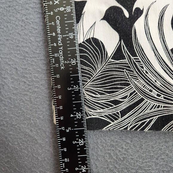 Chico's Women .5 US 6 Black Floral Mid Rise Skinny Pull On Ankle Pants - Picture 7 of 10